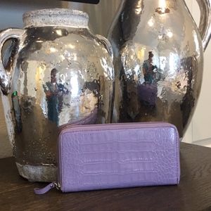 Lodi’s Zip Around Wallet